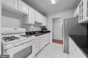 9808 47th Pl, College Park, MD 20740 - Photo 12