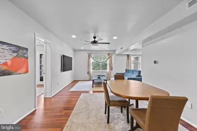 9808 47th Place #302, College Park, MD 20740 - Photo 4