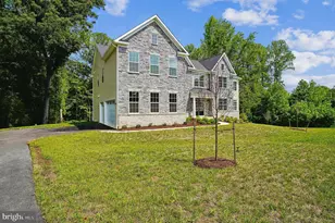 15700 Bennington Farms Ln, Brandywine, MD 20613 - Photo 2