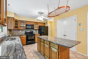 10814 Cherry Blossom Ct, Hyattsville, MD 20783 - Photo 24