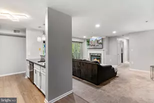 9720 Lake Pointe Ct, Upper Marlboro, MD 20774 - Photo 4