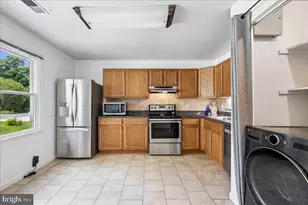 8517 Potomac Ave, College Park, MD 20740 - Photo 6