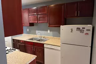 7605 Fontainebleau Dr, Hyattsville, MD 20784 - Photo 4