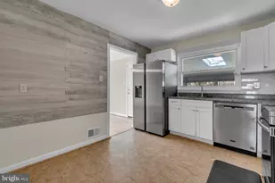 6004 Mustang Pl, Riverdale, MD 20737 - Photo 8