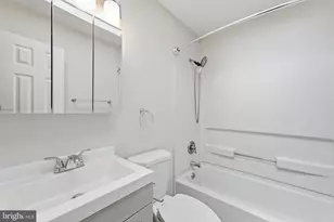 2401 W Rosecroft Village Cir, Oxon Hill, MD 20745 - Photo 24