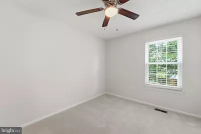 2401 W Rosecroft Village Circle, Oxon Hill, MD 20745 - Photo 16