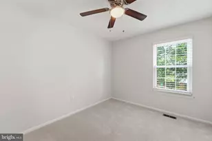2401 W Rosecroft Village Cir, Oxon Hill, MD 20745 - Photo 16