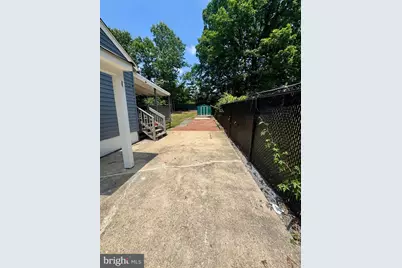 6902 Vallery Street, Riverdale, MD 20737 - Photo 2