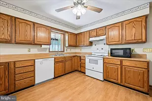 13245 Croom Rd, Upper Marlboro, MD 20772 - Photo 30