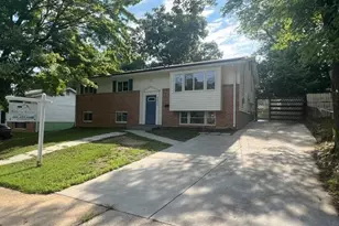 5620 Galloway Dr, Oxon Hill, MD 20745 - Photo 2