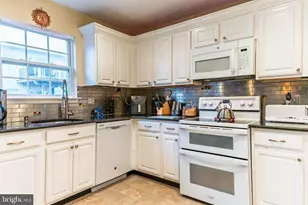 1400 Estelle Dr, Oxon Hill, MD 20745 - Photo 26