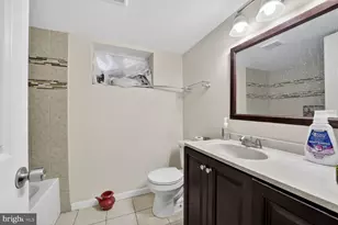 3809 Walnut Ln, Suitland, MD 20746 - Photo 18