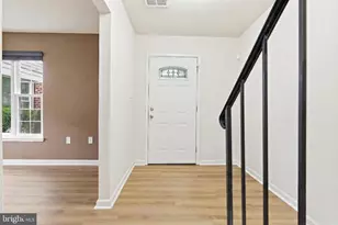 542 Peacock Dr, Landover, MD 20785 - Photo 4