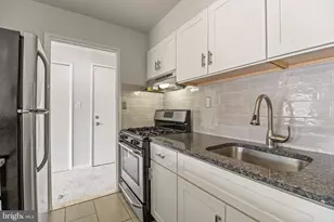 526 Wilson Bridge Dr, Oxon Hill, MD 20745 - Photo 6