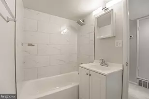526 Wilson Bridge Dr, Oxon Hill, MD 20745 - Photo 4