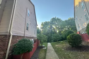 9704 Lake Pointe, Upper Marlboro, MD 20774 - Photo 2