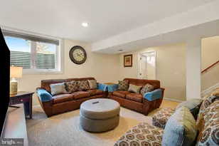 2505 Falling Brook Terrace, Hyattsville, MD 20783 - Photo 6