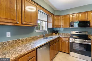 4808 Colonel Brooke Ct, Upper Marlboro, MD 20772 - Photo 12