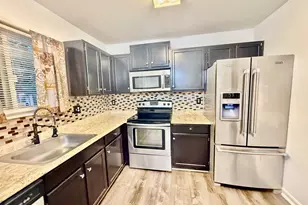 6001 Surrey Square Ln, District Heights, MD 20747 - Photo 6