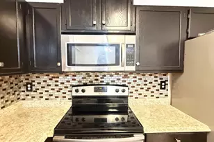 6001 Surrey Square Ln, District Heights, MD 20747 - Photo 10