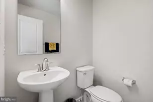 10878 Foxtrot Cir, Upper Marlboro, MD 20772 - Photo 30