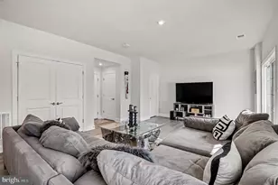 10878 Foxtrot Cir, Upper Marlboro, MD 20772 - Photo 16