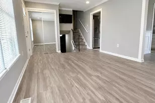 206 Mountain View Ct, Hyattsville, MD 20785 - Photo 2