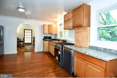 301 Loureiro Lane, Oxon Hill, MD 20745 - Photo 6