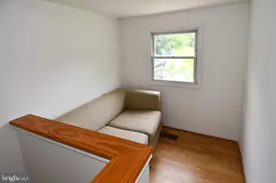 301 Loureiro Ln, Oxon Hill, MD 20745 - Photo 38