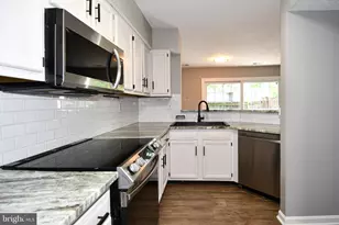 13703 Lord Sterling Pl, Upper Marlboro, MD 20772 - Photo 2