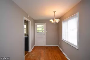 5000 Surrey Ln, Hyattsville, MD 20784 - Photo 6