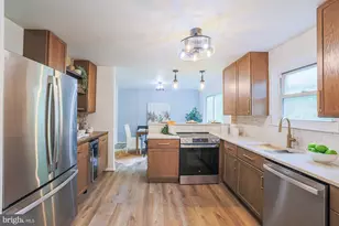4618 Birchtree Ln, Temple Hills, MD 20748 - Photo 4