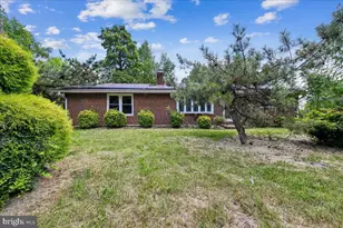 8830 Bluffwood Ln, Fort Washington, MD 20744 - Photo 2