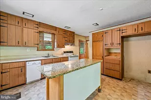 8830 Bluffwood Ln, Fort Washington, MD 20744 - Photo 6