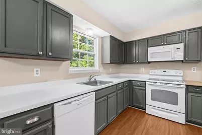 4004 Hobart Court, Springdale, MD 20774 - Photo 10
