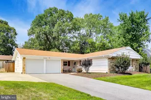 12006 Maddox Ln, Bowie, MD 20715 - Photo 2