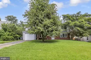 2807 Folsom Ln, Bowie, MD 20715 - Photo 2