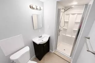 2506 Markham Ln, Landover, MD 20785 - Photo 10