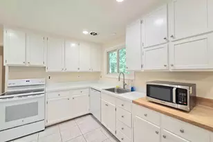 111 Tamarisk Ct, Greenbelt, MD 20770 - Photo 12