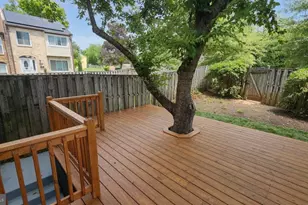 7017 Cipriano Woods Ct, Lanham, MD 20706 - Photo 10