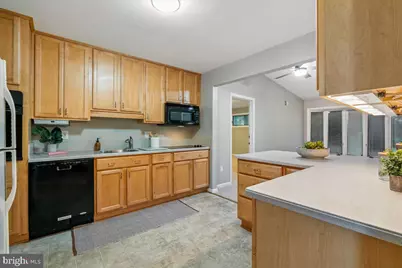 6605 Ian Street, Hyattsville, MD 20784 - Photo 16