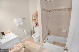 8526 Adelphi Rd, Hyattsville, MD 20783 - Photo 10