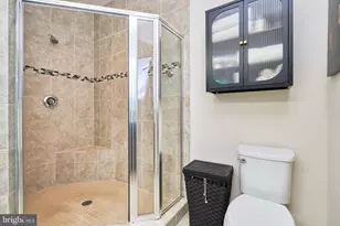 866 Regents Square, Oxon Hill, MD 20745 - Photo 24