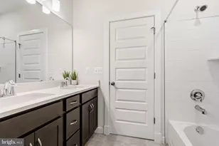 16007 Hyde Pk Pl, Bowie, MD 20716 - Photo 38