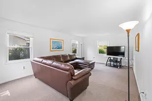 12422 Sarah Ln, Bowie, MD 20715 - Photo 4