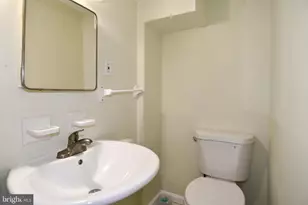 7768 Burnside Rd, Landover, MD 20785 - Photo 14