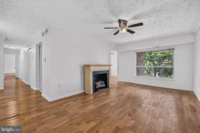 7716 Hanover Parkway #304, Greenbelt, MD 20770 - Photo 4