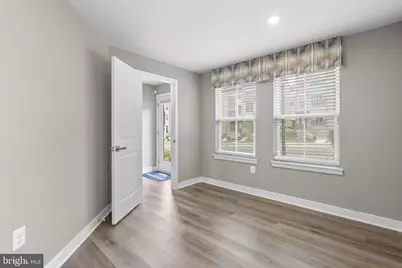 6100 Northwest Drive, Hyattsville, MD 20782 - Photo 4