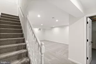 6916 Flag Harbor Dr, District Heights, MD 20747 - Photo 36