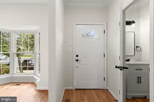 6916 Flag Harbor Dr, District Heights, MD 20747 - Photo 2
